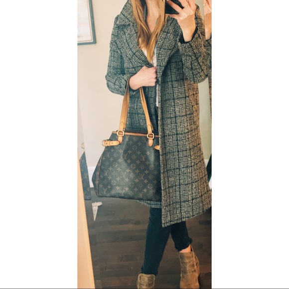 Louis Vuitton Batignolles Vertical Large Tote Bag - Picture 13 of 16